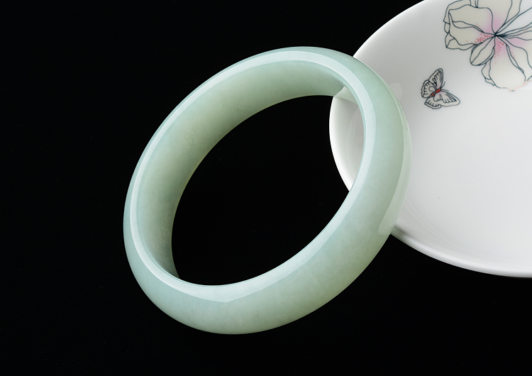 糯冰种晴水手镯（60.3mm）