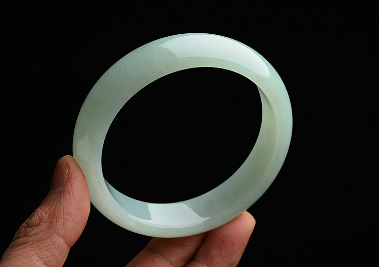 糯冰种晴水手镯（60.3mm）