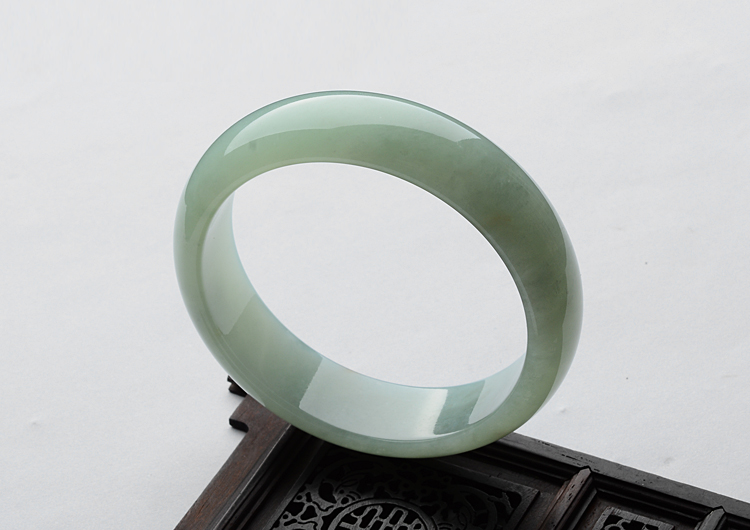 糯冰种晴水手镯（58.2mm）