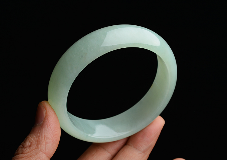 糯冰种晴水手镯（58.2mm）