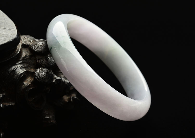 糯冰种淡紫罗兰略飘花手镯(58.6mm)