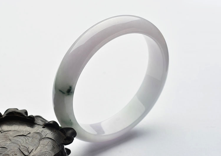 糯冰种淡紫罗兰略飘花手镯(58.6mm)