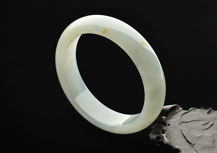 糯冰种晴水略飘黄翡手镯(57.4mm)
