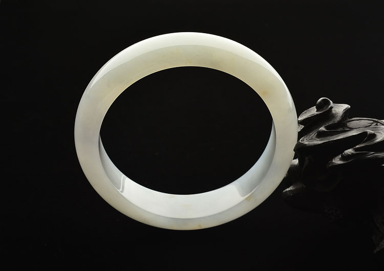糯冰种晴水略飘黄翡手镯(57.4mm)