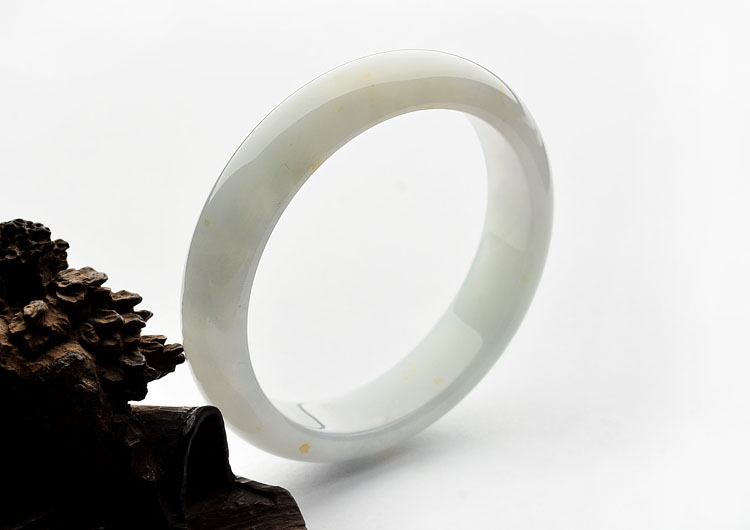 （一口价扫货）糯冰种晴水略飘黄翡手镯(57.4mm)