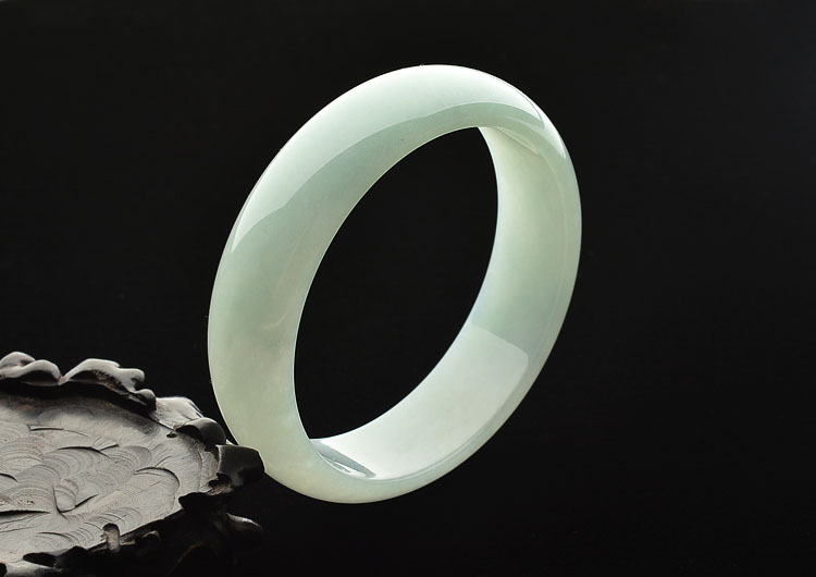 糯冰种晴水手镯(57.7mm)