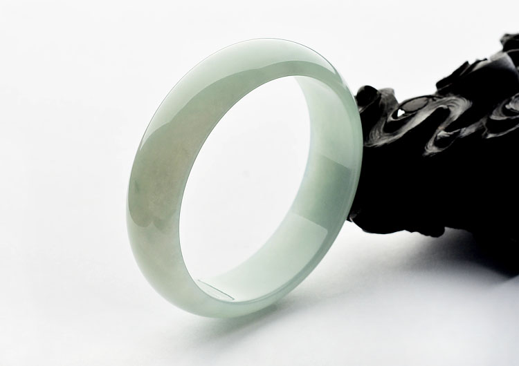 糯冰种晴水手镯(57.7mm)