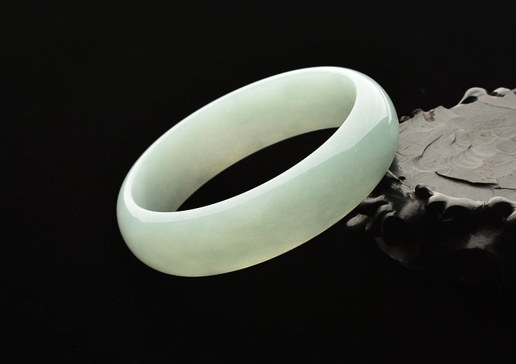糯冰种晴水手镯(57.7mm)