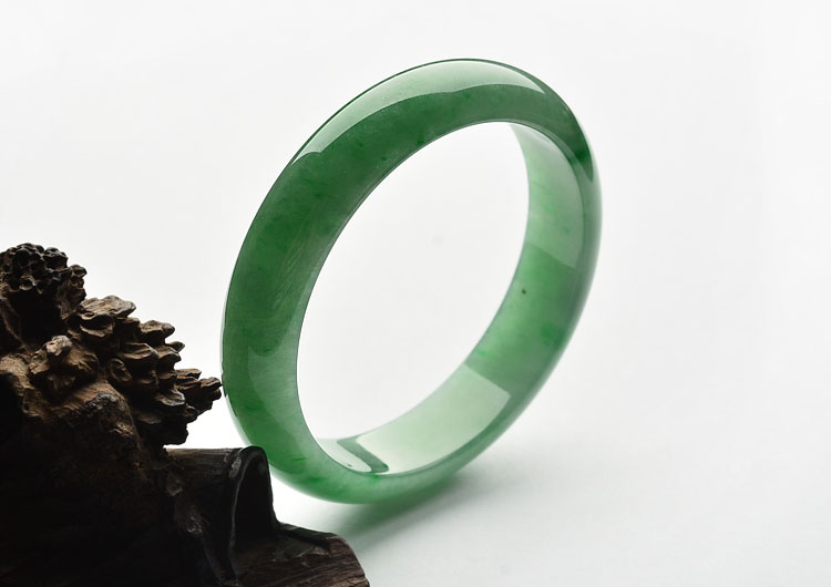 糯冰种翠色手镯(55.4mm)