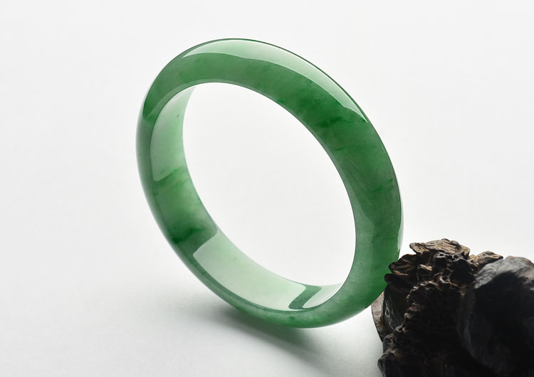 糯冰种翠色手镯(55.4mm)