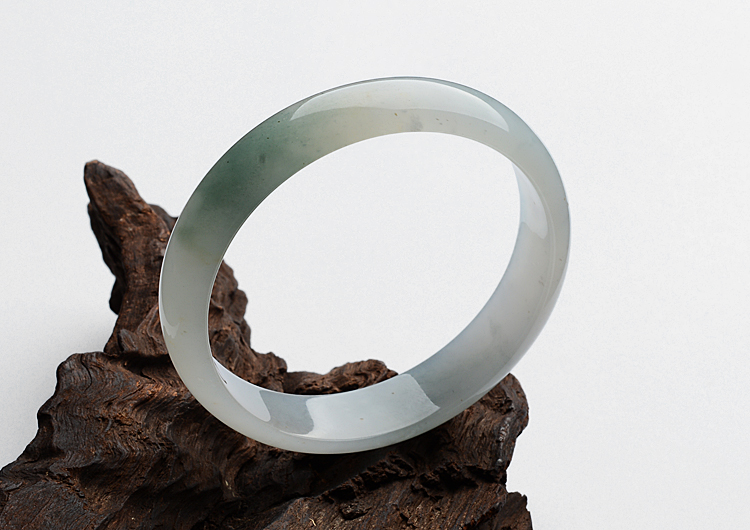 冰种晴水飘花手镯（56.5mm）