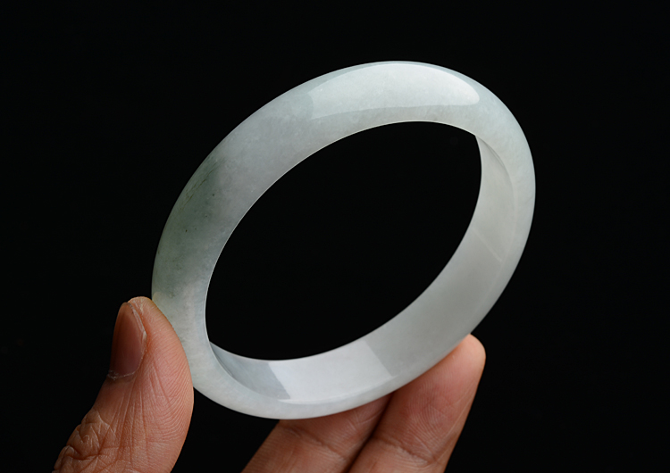 糯冰种晴水飘花手镯（58.6mm）