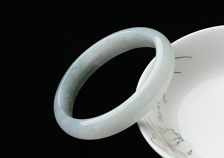 糯冰种晴水飘花手镯（58.6mm）