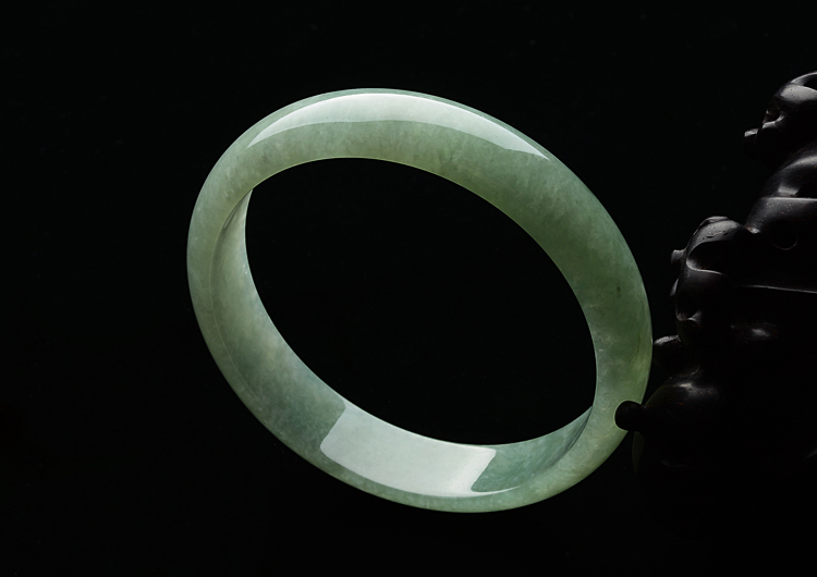 糯冰种淡豆色手镯（60.8mm）
