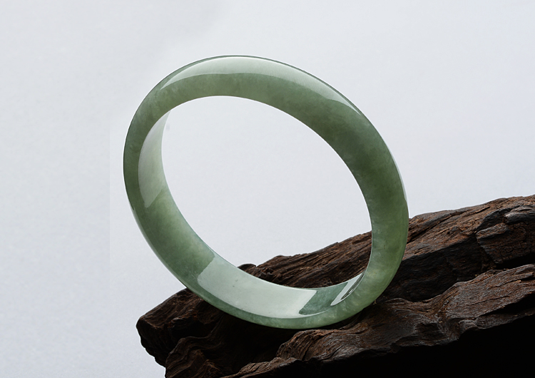 糯冰种淡豆色手镯（60.8mm）