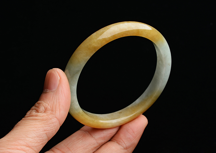 (超值推荐)糯冰种黄翡手镯（53.4mm）