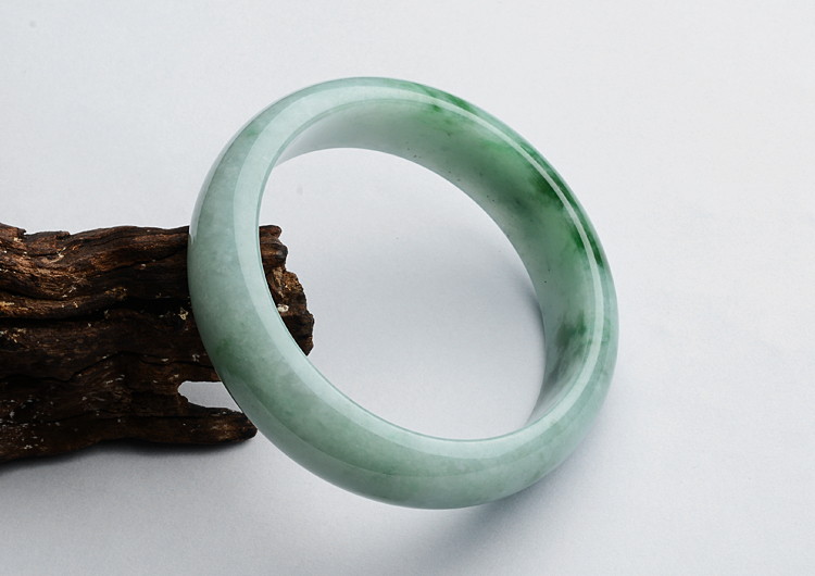 (超值推荐)糯冰种飘花手镯(59.2mm)