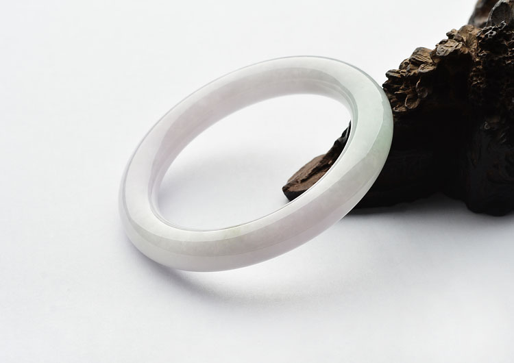 (超值推荐)糯冰种淡紫罗兰圆条手镯（52.1mm）