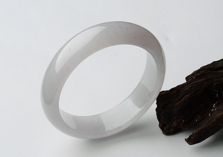 糯冰种淡紫罗兰贵妃镯（57mm-51mm）