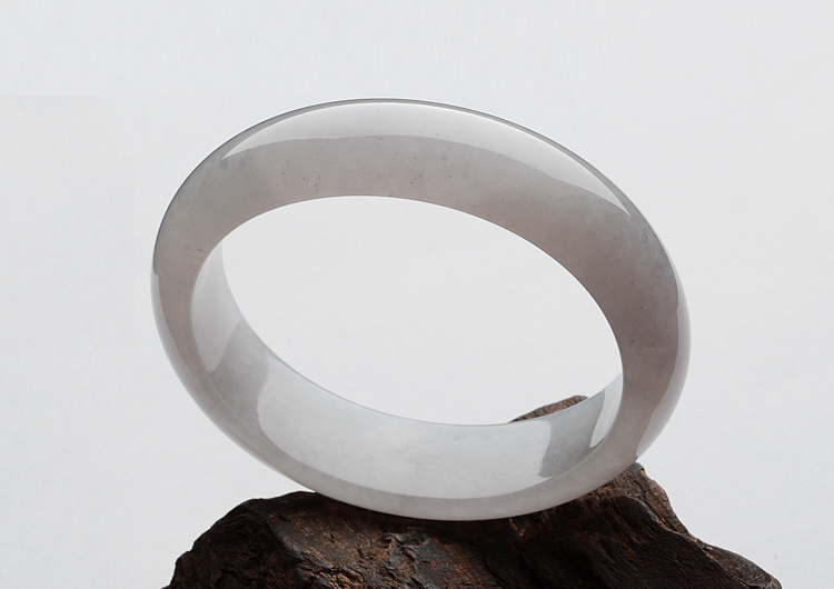 糯冰种淡紫罗兰贵妃镯（57mm-51mm）