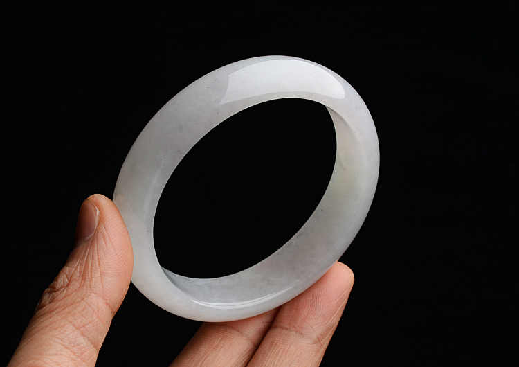 糯冰种淡紫罗兰贵妃镯（57mm-51mm）