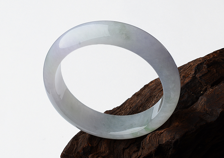 糯冰种淡春带彩手镯（59.5mm）