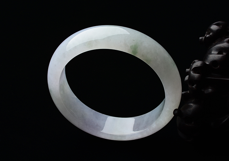 糯冰种淡春带彩手镯（59.5mm）