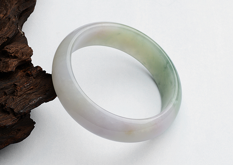 糯冰种淡春带彩手镯（54.8mm）