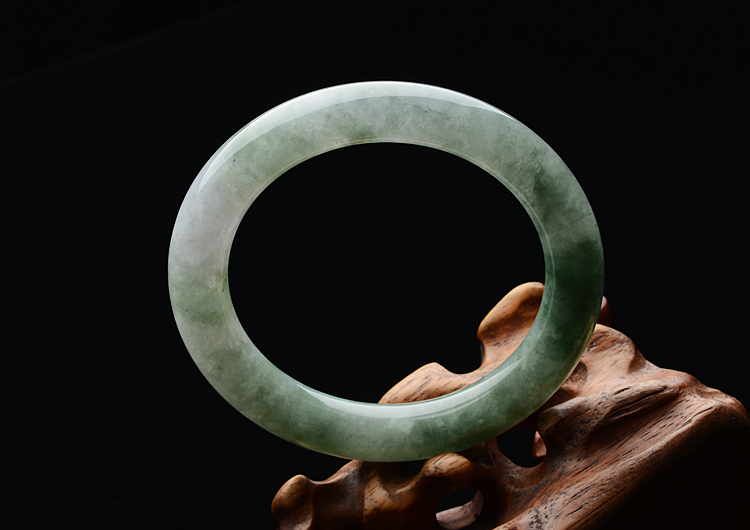 糯冰种晴水圆条手镯（53.8mm）