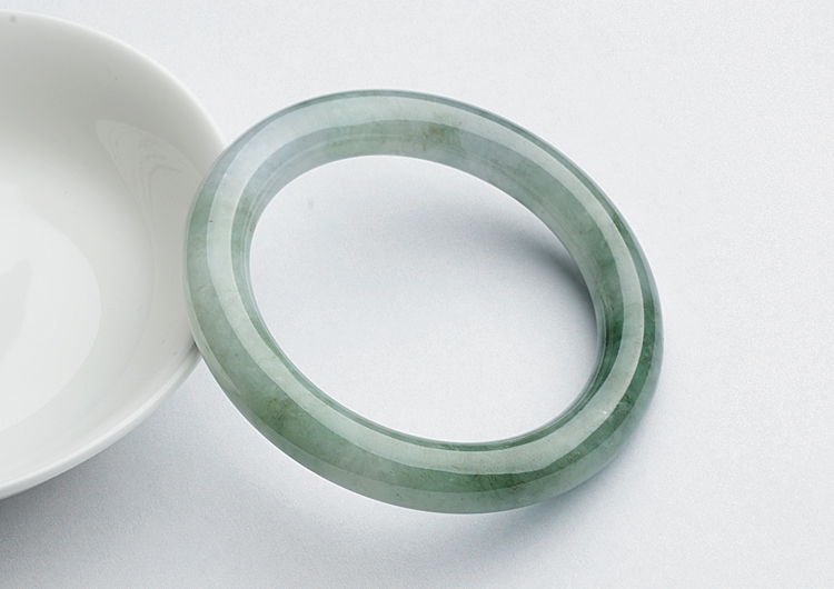 糯冰种晴水圆条手镯（53.8mm）
