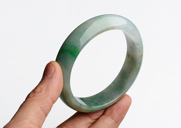 糯冰种晴水略飘翠手镯（58.5mm）