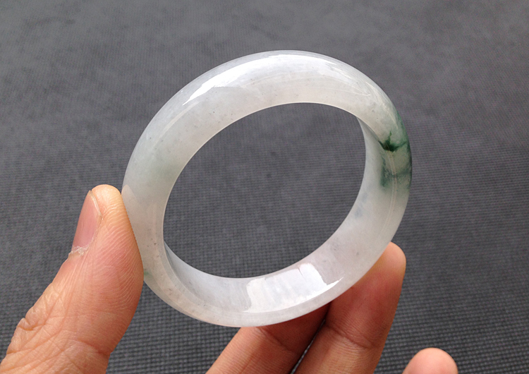 糯冰种飘花贵妃镯（52.8mm-49mm）