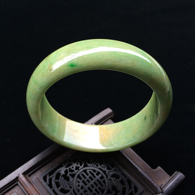 （超值推荐）细糯种黄加绿手镯（58mm）