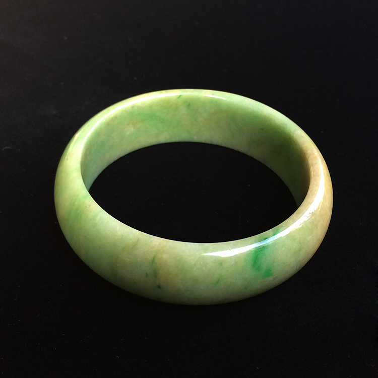 （超值推荐）细糯种黄加绿手镯（58mm）