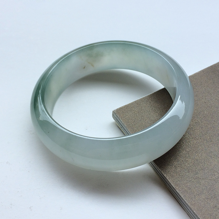 (超值推荐)冰种晴水飘花手镯（57.3mm）