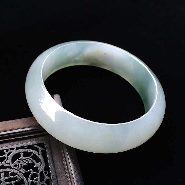 (超值推荐)冰种晴水飘花手镯（57.3mm）