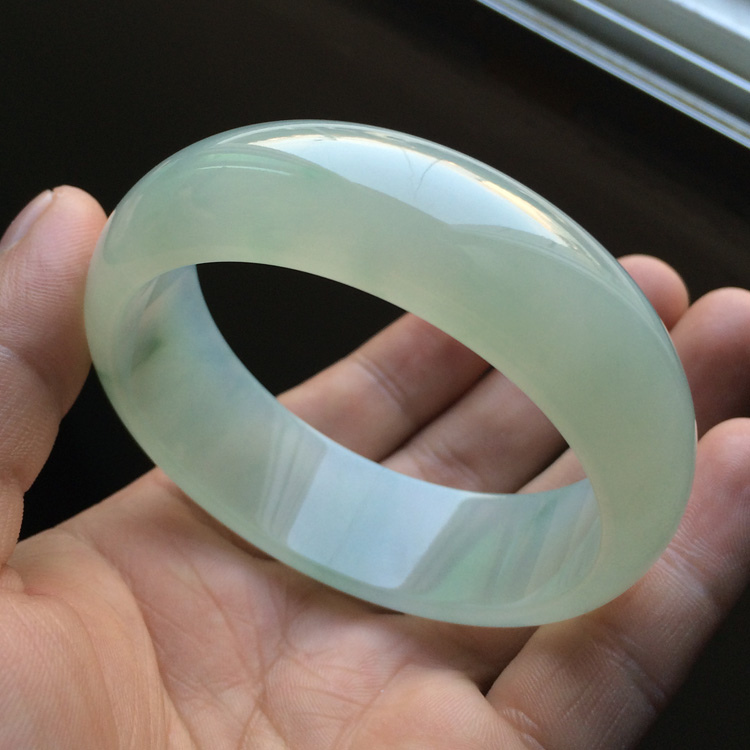 冰种晴水略飘花手镯（56.6mm）