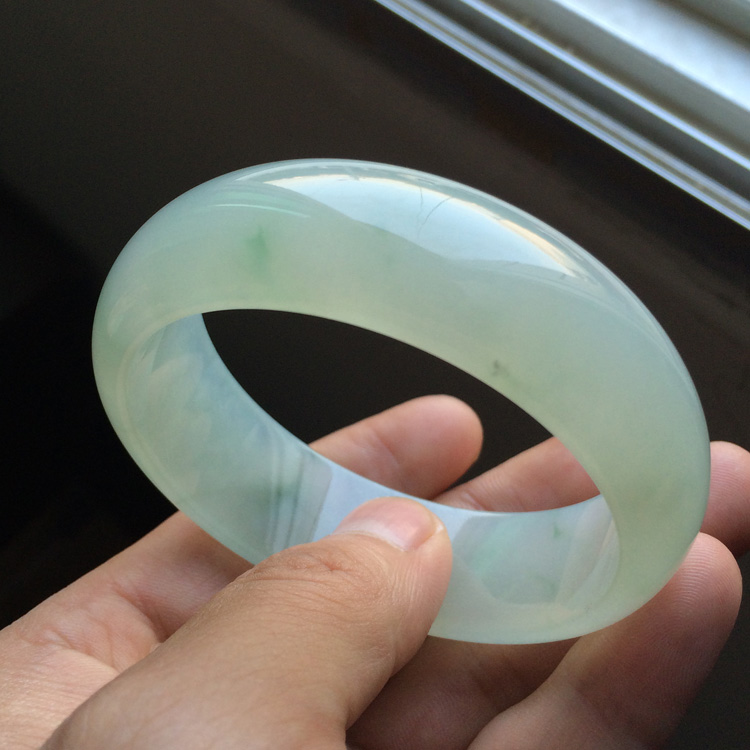 冰种晴水略飘花手镯（56.6mm）