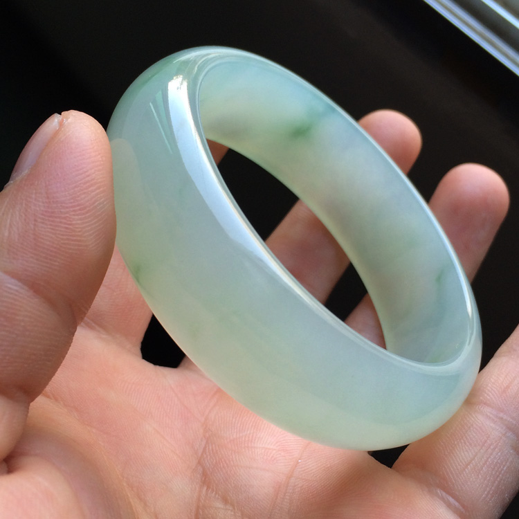 冰种晴水略飘花手镯（56.6mm）