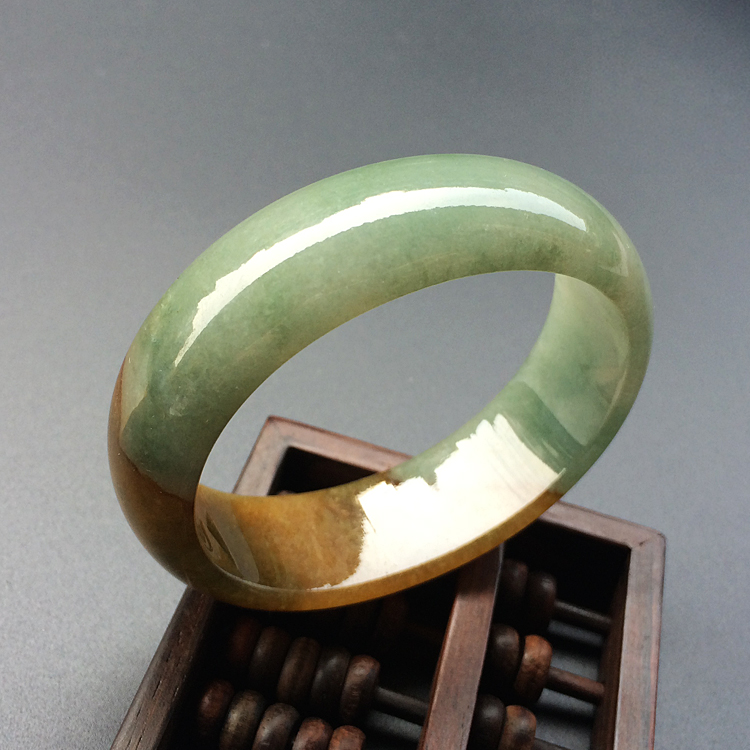糯冰种褐黄翡贵妃镯（54.5mm-48.1mm）