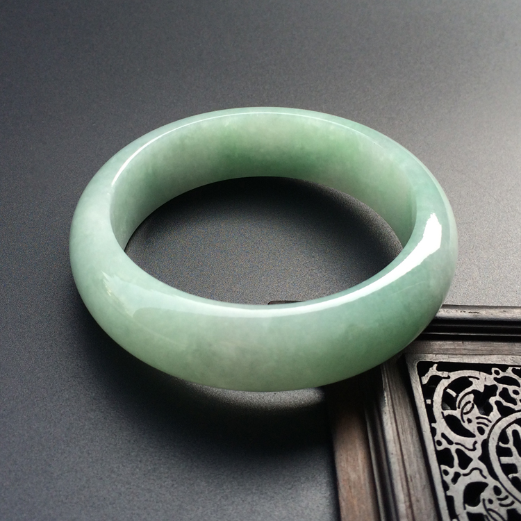 （超值推荐）糯冰种豆色手镯（57.3mm）