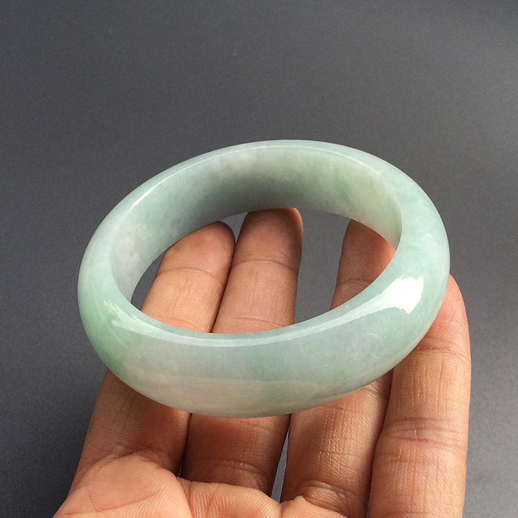 （超值推荐）糯冰种豆色手镯（57.3mm）
