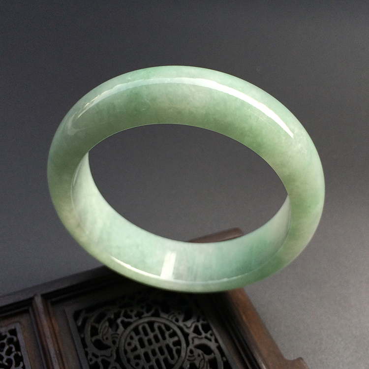 （超值推荐）糯冰种豆色手镯（57.3mm）