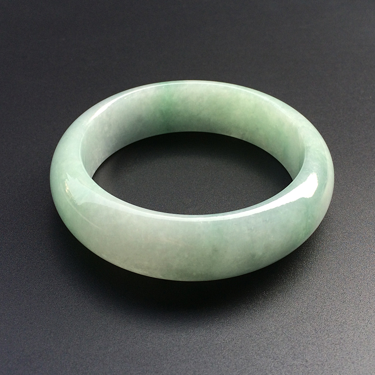 （超值推荐）糯冰种豆色手镯（58mm）
