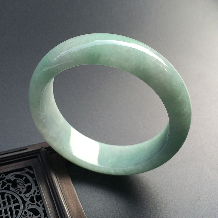 （超值推荐）糯冰种豆色手镯（56.8mm）