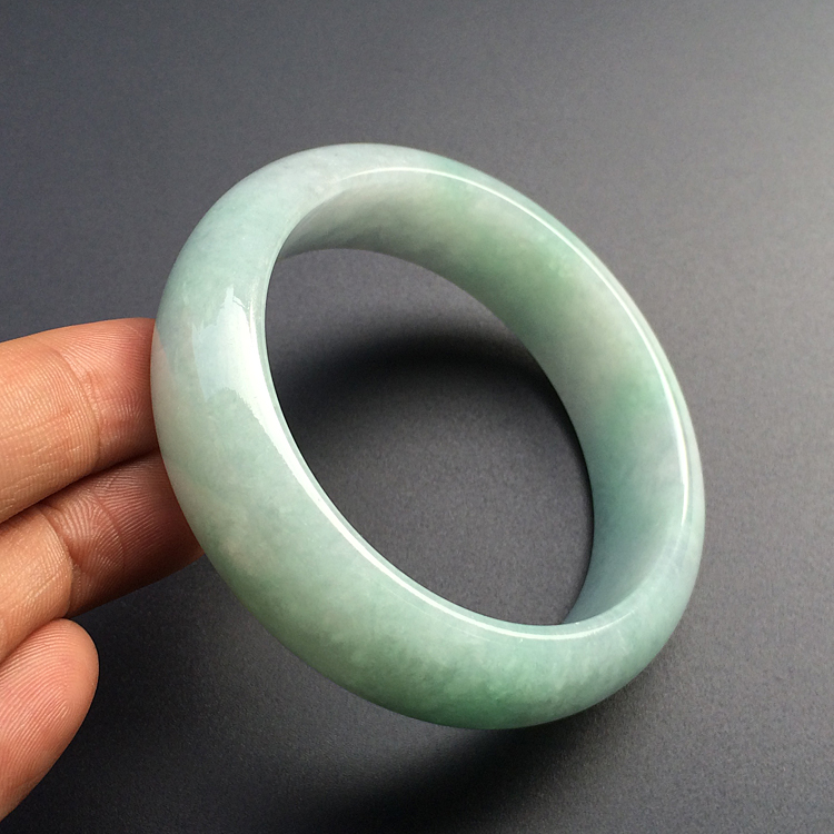 （超值推荐）糯冰种豆色手镯（56.8mm）