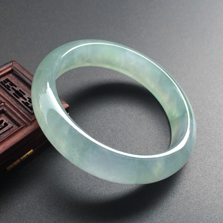 (超值推荐)冰种晴水手镯（53.6mm）