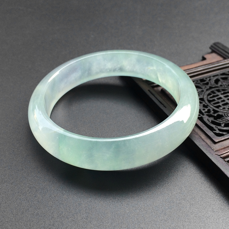 (超值推荐)冰种晴水手镯（53.6mm）