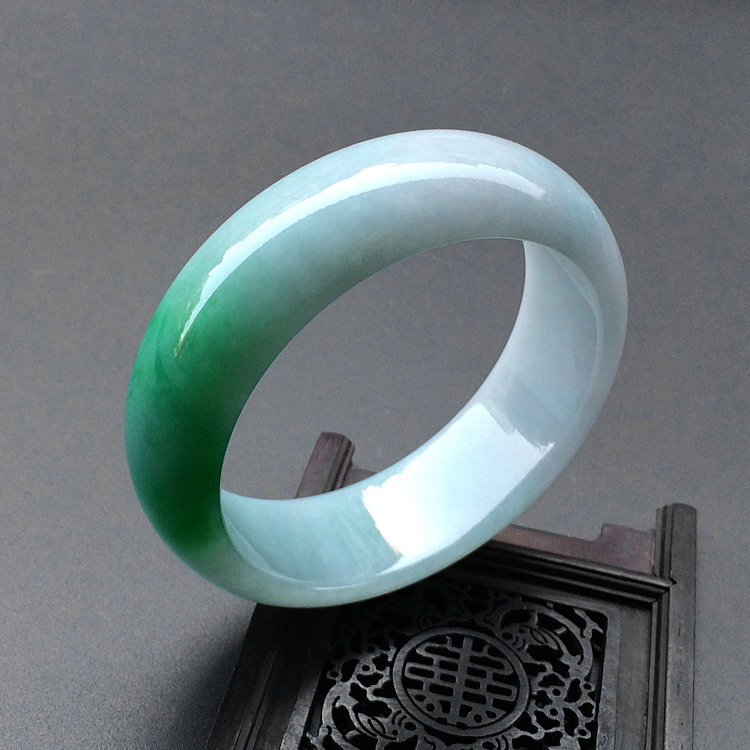 糯冰种翠色手镯（56.5mm）