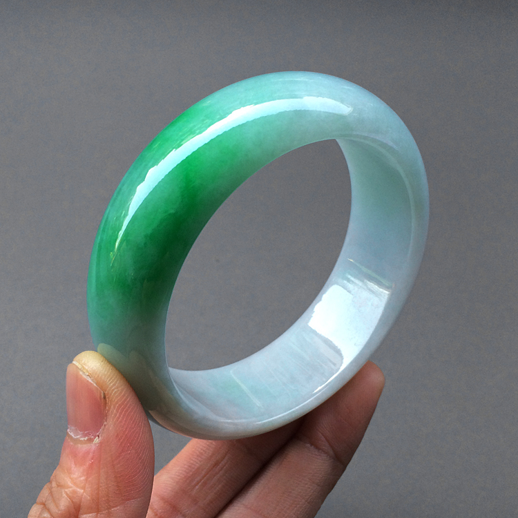 糯冰种翠色手镯（56.5mm）